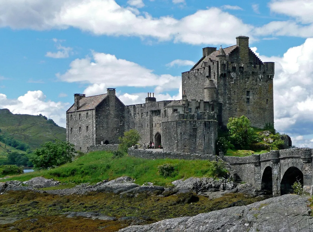 The History of Loch Leven Castle: Mary Queen of Scots and the Island Prison